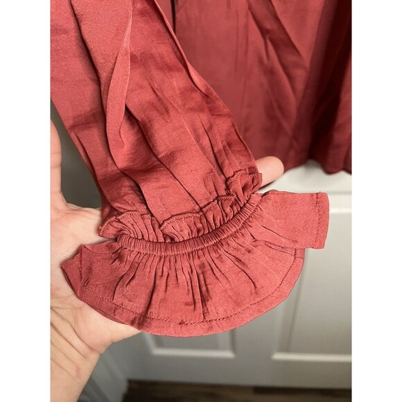 Women’s Red Long Sleeve Blouse Size Medium NWOT - Picture 4 of 10